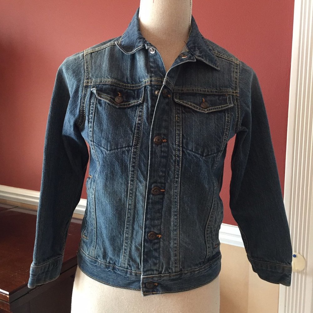 OshKosh Denim Jean Jacket Size 10 kids Boys/Girls